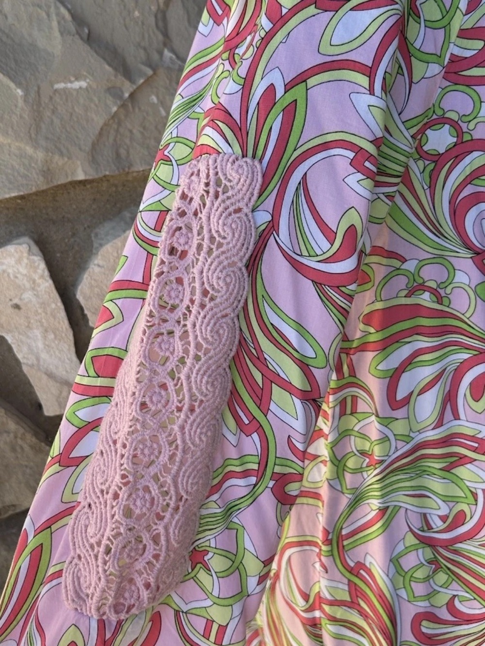 Crown & Ivy Tunic Top Size Medium Pink Green Floral Crochet Trim Ball Fringe - Picture 8 of 11